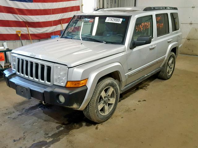 1J8HG48K66C260768 - 2006 JEEP COMMANDER SILVER photo 2