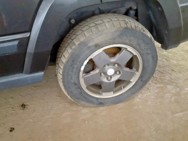 1J8HG48NX6C188984 - 2006 JEEP COMMANDER CHARCOAL photo 9