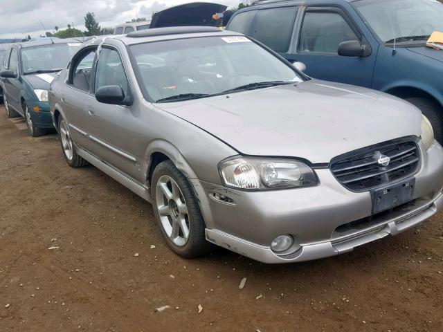 JN1CA31A11T300619 - 2001 NISSAN MAXIMA GXE SILVER photo 1