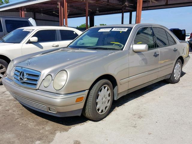 WDBJF25H4XA870799 - 1999 MERCEDES-BENZ E 300TD GOLD photo 2