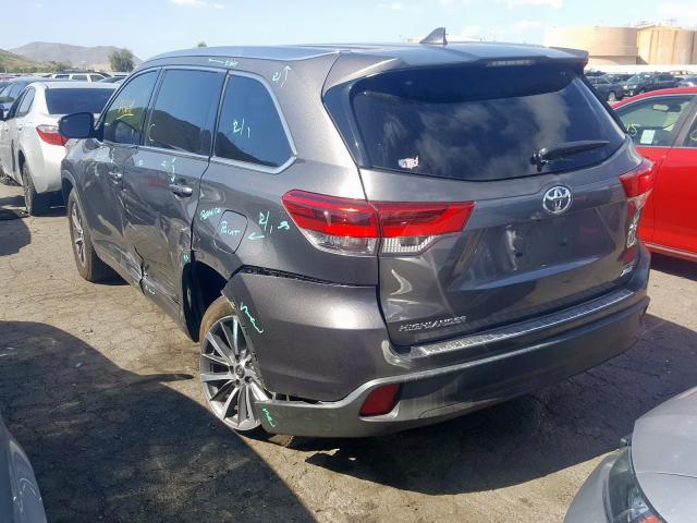 5TDKZRFH7JS257462 - 2018 TOYOTA HIGHLANDER SE  photo 3