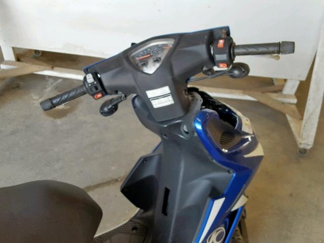 LC2U9A042CC100102 - 2012 KYMCO USA INC SUPER 8 50 BLUE photo 5