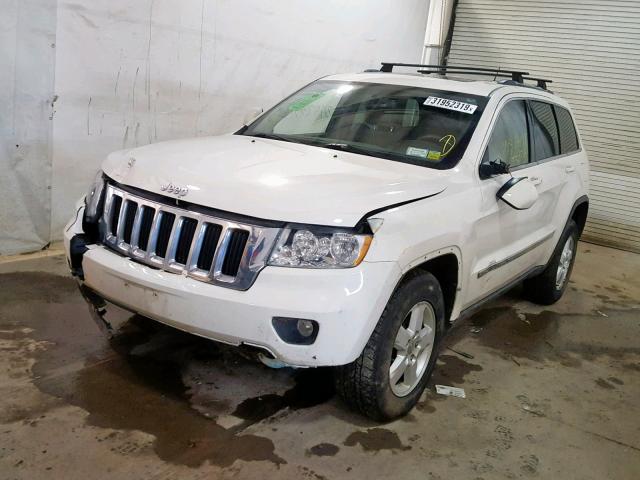 1J4RR4GGXBC678046 - 2011 JEEP GRAND CHER WHITE photo 2