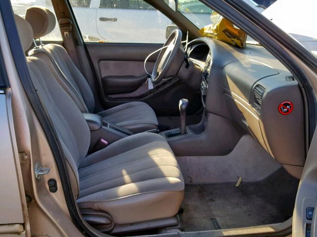 4T1BG12K5TU794298 - 1996 TOYOTA CAMRY DX BEIGE photo 5