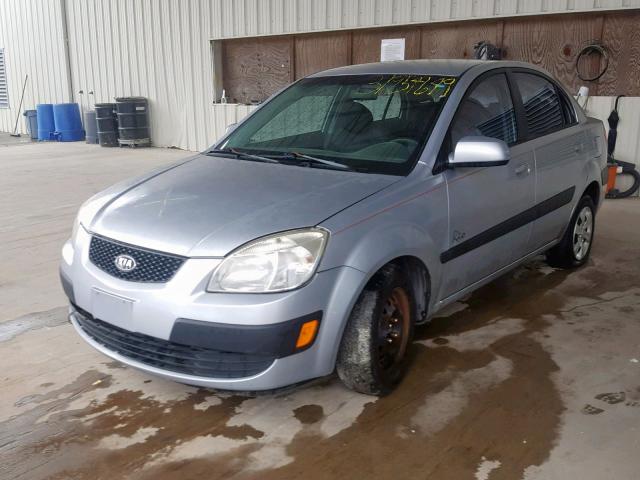 KNADE123X86351987 - 2008 KIA RIO BASE GRAY photo 2