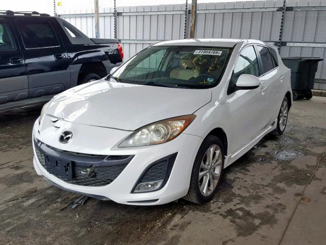 JM1BL1H53A1333682 - 2010 MAZDA 3 S WHITE photo 2