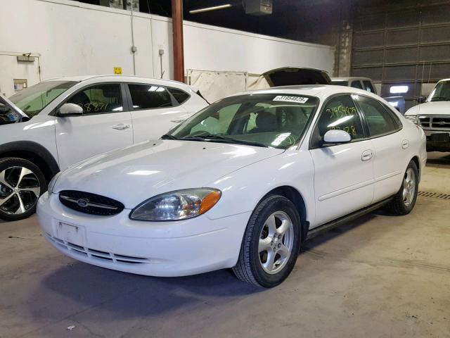 1FAFP55U72G276299 - 2002 FORD TAURUS SES WHITE photo 2