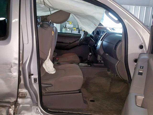 1N6AD0EV8CC475828 - 2012 NISSAN FRONTIER S SILVER photo 5