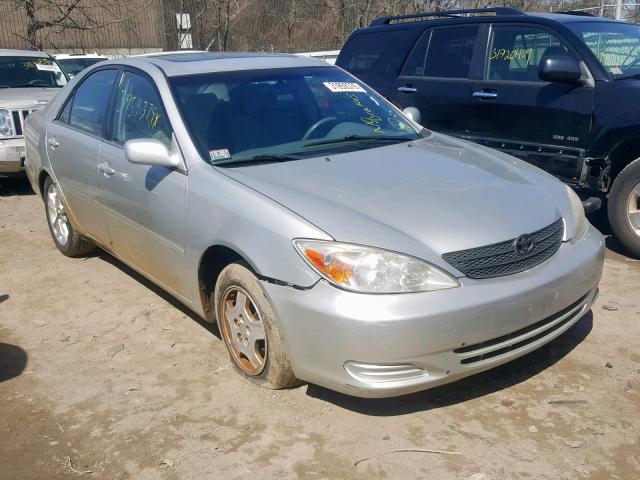4T1BF32K22U537578 - 2002 TOYOTA CAMRY LE SILVER photo 1