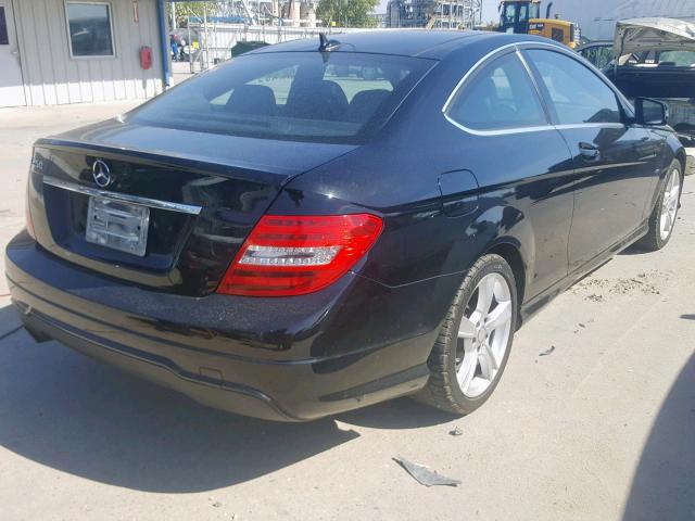 WDDGJ4HB3CF925940 - 2012 MERCEDES-BENZ C 250 BLACK photo 4