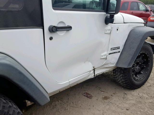 1J4GA2D1XBL634776 - 2011 JEEP WRANGLER S WHITE photo 9