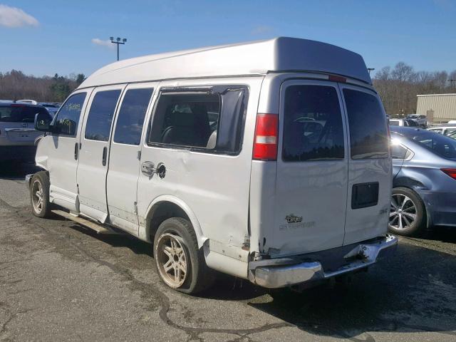 1GDFG15TX71139020 - 2007 GMC SAVANA RV SILVER photo 3