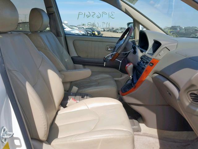 JTJHF10U410223909 - 2001 LEXUS RX 300 WHITE photo 5