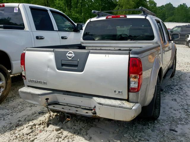 1N6AD07U97C401649 - 2007 NISSAN FRONTIER C SILVER photo 4