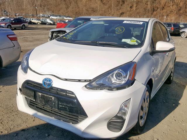 JTDKDTB3XG1136629 - 2016 TOYOTA PRIUS C WHITE photo 2