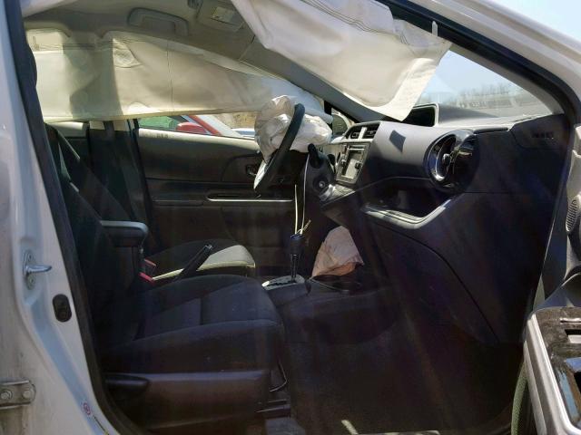 JTDKDTB3XG1136629 - 2016 TOYOTA PRIUS C WHITE photo 5