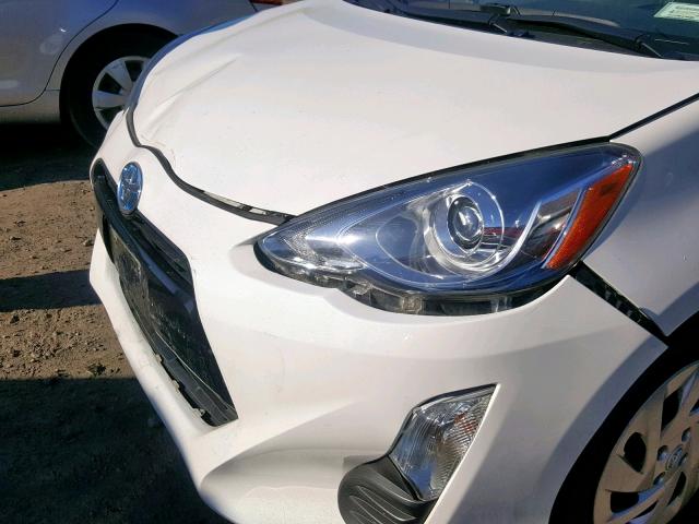 JTDKDTB3XG1136629 - 2016 TOYOTA PRIUS C WHITE photo 9