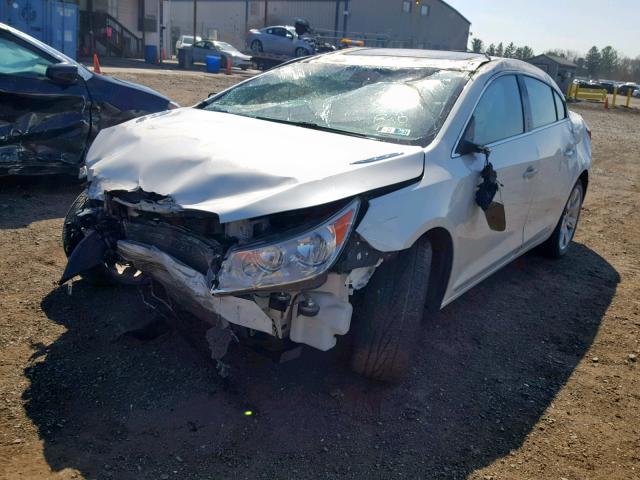 1G4GC5EG9AF172336 - 2010 BUICK LACROSSE C WHITE photo 2