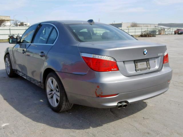 WBANV13579C153889 - 2009 BMW 528 XI GRAY photo 3