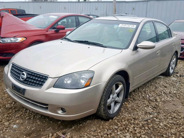 1N4BL11D45C139051 - 2005 NISSAN ALTIMA SE BEIGE photo 2