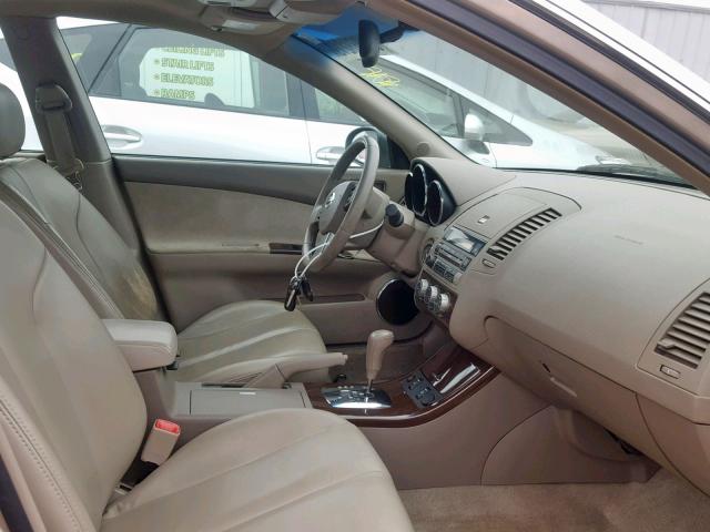 1N4BL11D45C139051 - 2005 NISSAN ALTIMA SE BEIGE photo 5