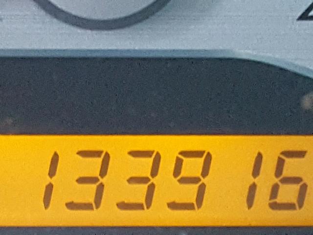 JTKDE177260110206 - 2006 TOYOTA SCION TC WHITE photo 8