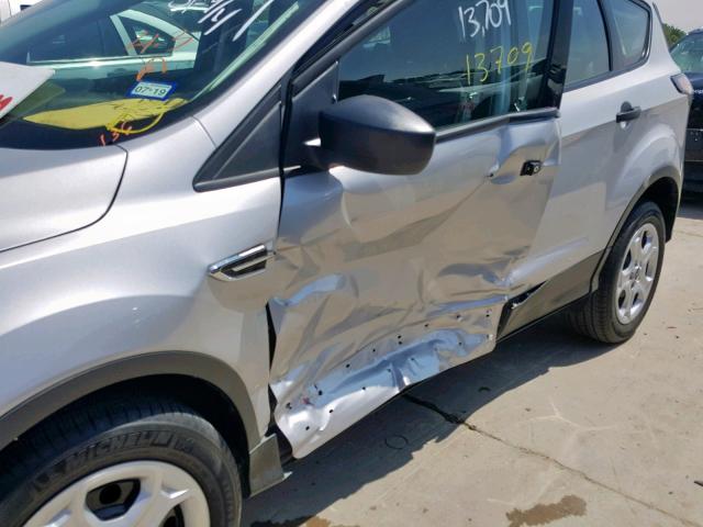 1FMCU0F77HUA93220 - 2017 FORD ESCAPE S SILVER photo 9