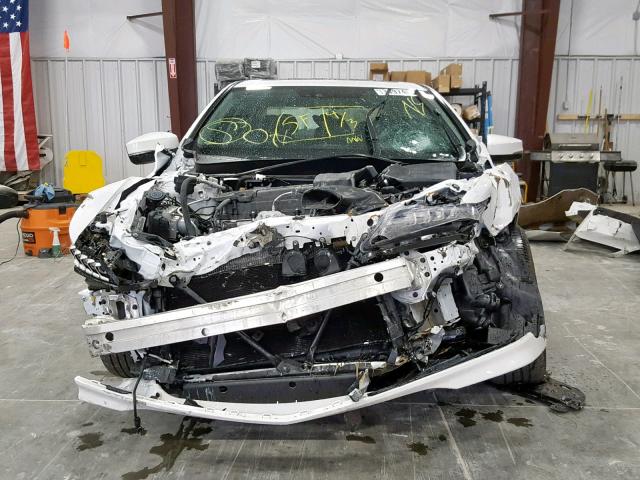 19UUB1F56GA014396 - 2016 ACURA TLX TECH WHITE photo 9
