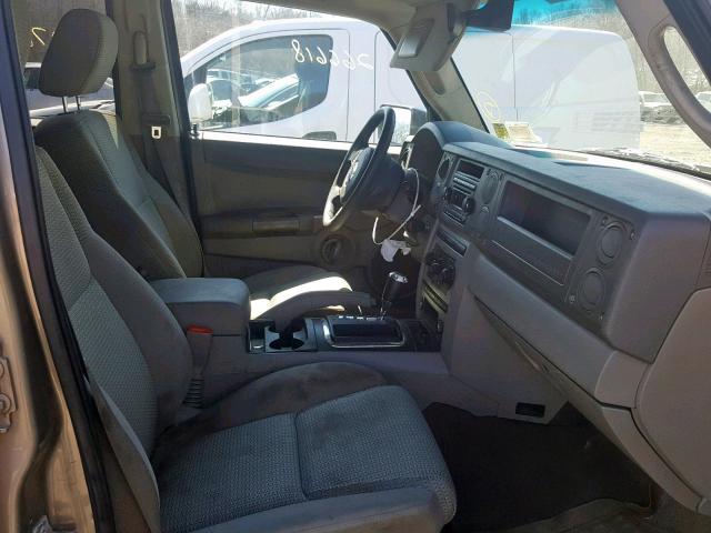 1J8HG48K86C179058 - 2006 JEEP COMMANDER TAN photo 5