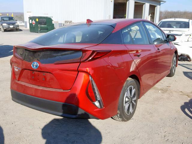 JTDKARFP8J3079125 - 2018 TOYOTA PRIUS PRIM 红色 照片 4