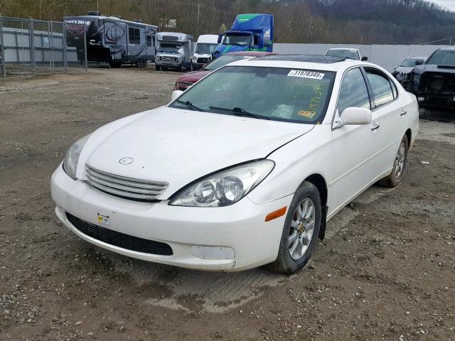 JTHBF30G425035358 - 2002 LEXUS ES 300 WHITE photo 2