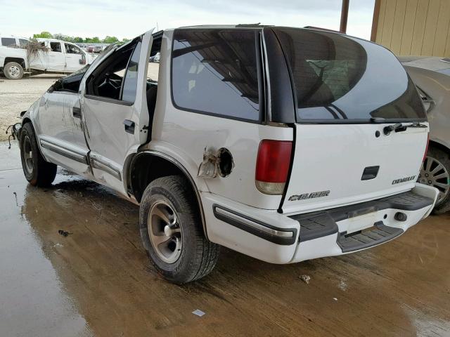 1GNCS13WXX2245181 - 1999 CHEVROLET BLAZER WHITE photo 3