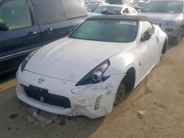 JN1AZ4FH6JM520327 - 2018 NISSAN 370Z BASE WHITE photo 2