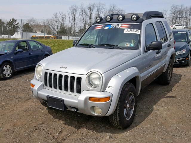 1J4GL38K53W506657 - 2003 JEEP LIBERTY RE SILVER photo 2