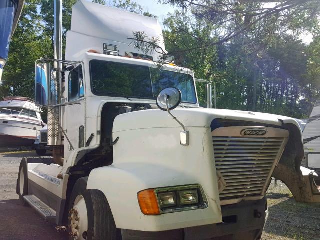 1FUW3MDAXYPF77578 - 2000 FREIGHTLINER CONVENTION WHITE photo 1