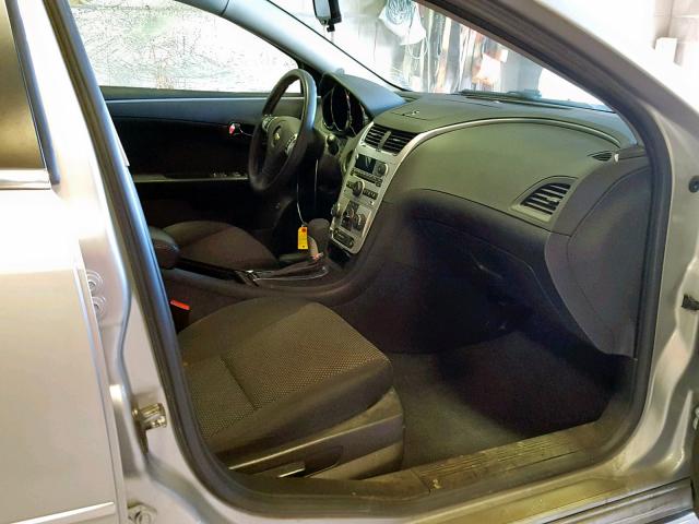 1G1ZC5E08CF103617 - 2012 CHEVROLET MALIBU 1LT SILVER photo 5