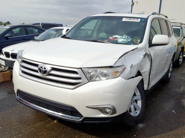 5TDZK3EH4DS127595 - 2013 TOYOTA HIGHLANDER WHITE photo 2