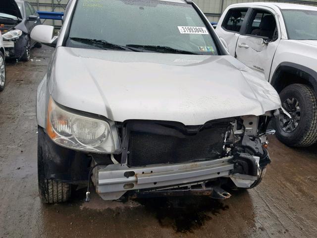 2CKDL63F576250016 - 2007 PONTIAC TORRENT SILVER photo 7