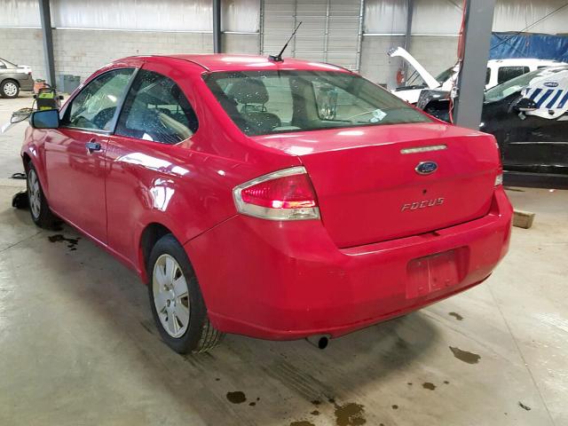 1FAHP32N08W138760 - 2008 FORD FOCUS S/SE RED photo 3