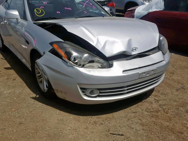 KMHHM66D48U292031 - 2008 HYUNDAI TIBURON GS SILVER photo 9