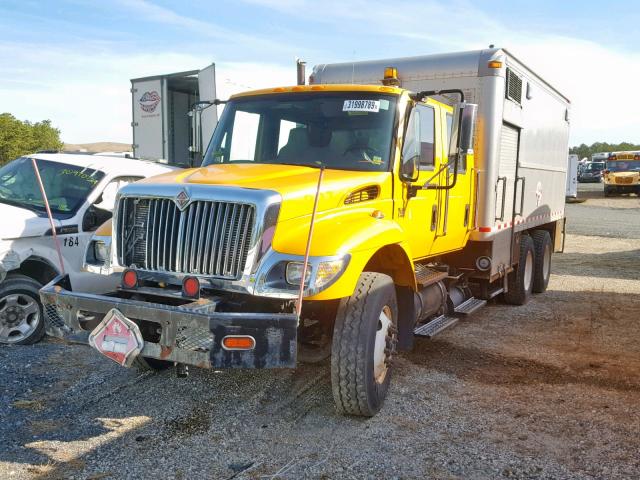 1HTWGADR94J085363 - 2004 INTERNATIONAL 7000 7400 YELLOW photo 2