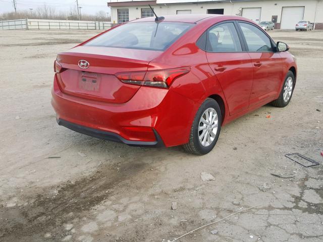 3KPC24A31JE012464 - 2018 HYUNDAI ACCENT SE RED photo 4