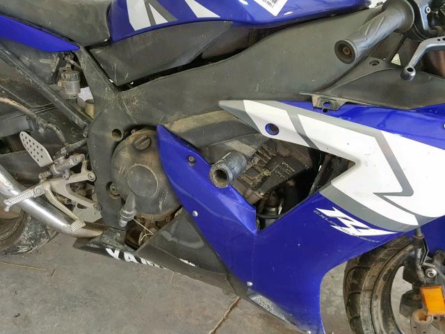 JYARN10E72A001312 - 2002 YAMAHA YZFR1 BLUE photo 7