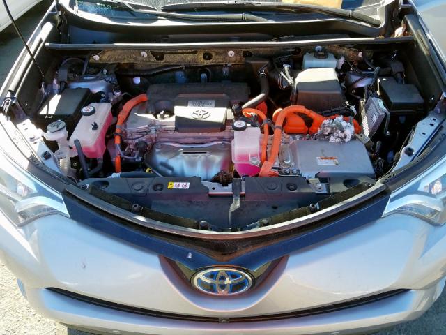 JTMJJREV9JD231063 - 2018 TOYOTA RAV4 HV SE  photo 7