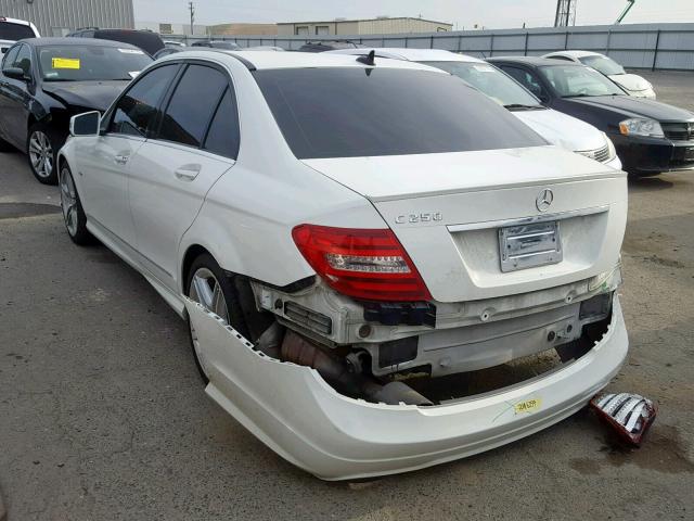 WDDGF4HBXCA613869 - 2012 MERCEDES-BENZ C 250 WHITE photo 3