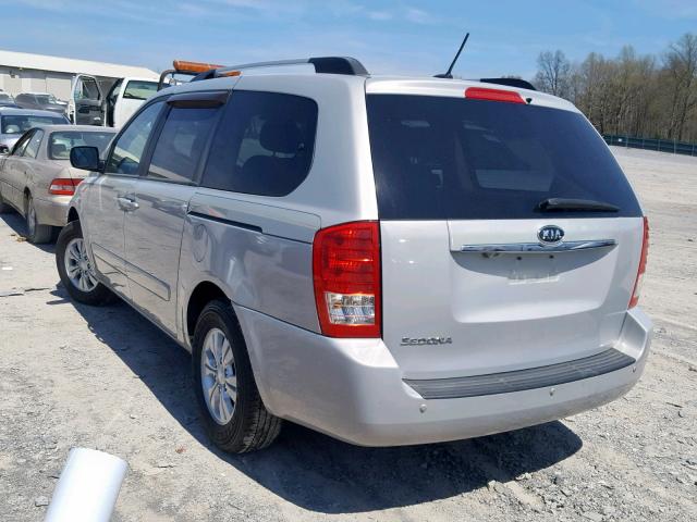 KNDMG4C75C6473245 - 2012 KIA SEDONA LX SILVER photo 3