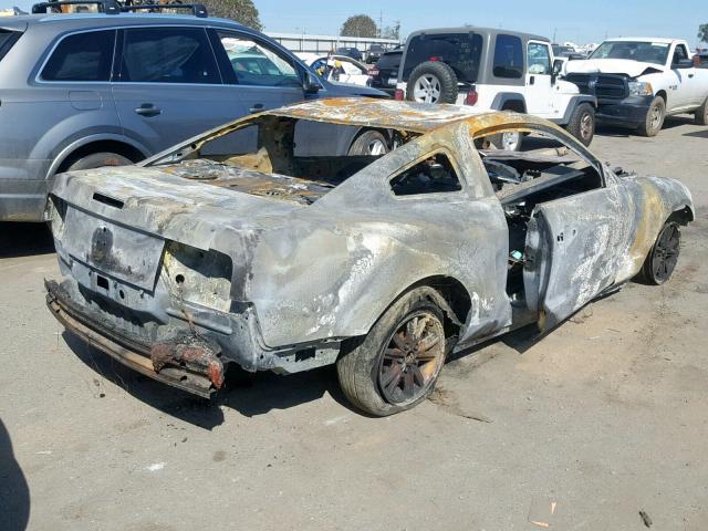 1ZVFT80N065159931 - 2006 FORD MUSTANG WHITE photo 4