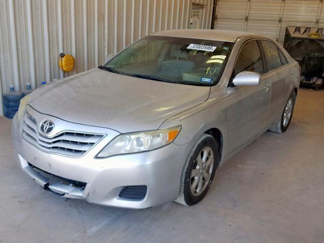 4T1BF3EK0BU710249 - 2011 TOYOTA CAMRY BASE GRAY photo 2