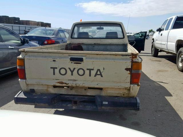 JT4RN55R8F0118206 - 1985 TOYOTA PICKUP 1/2 TAN photo 6