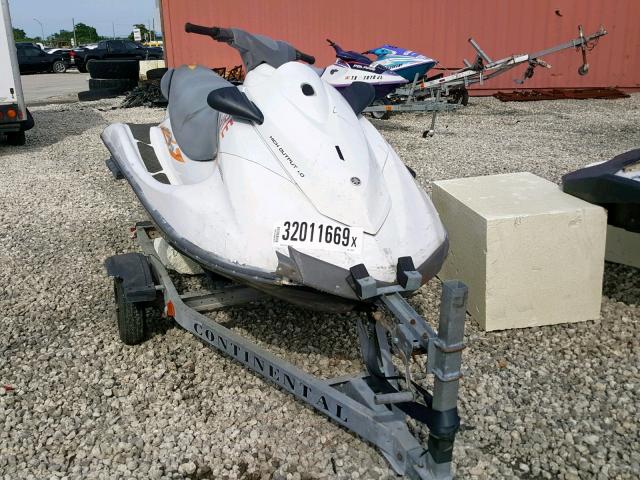 YAMA3238D616 - 2016 YAMAHA WAVERUNNER WHITE photo 1